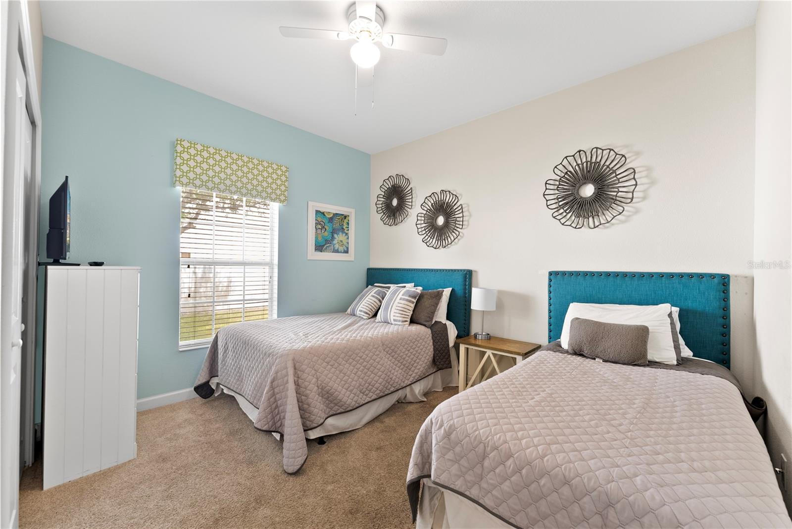 Image 18 of 66 For 1596 Moon Valley Drive
