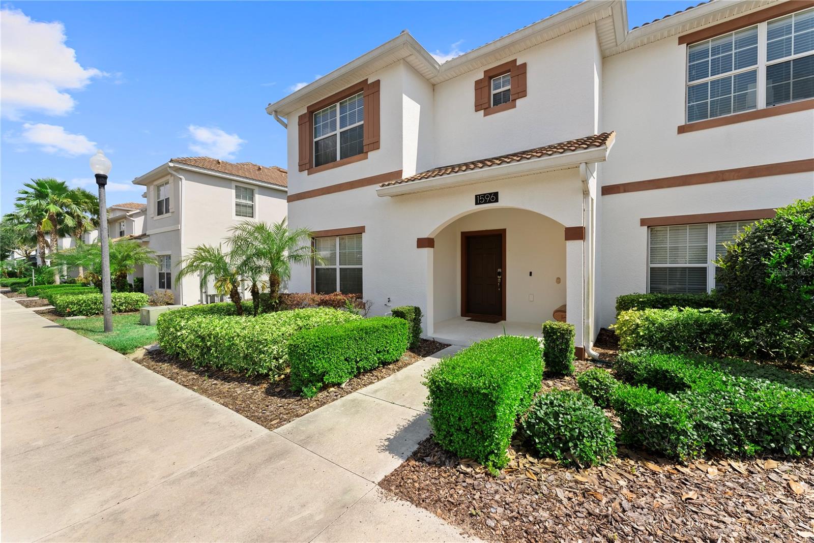 Image 4 of 66 For 1596 Moon Valley Drive