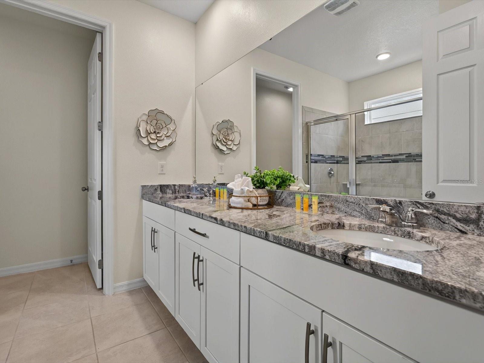 Image 21 of 56 For 8943 Coconut Breeze Drive