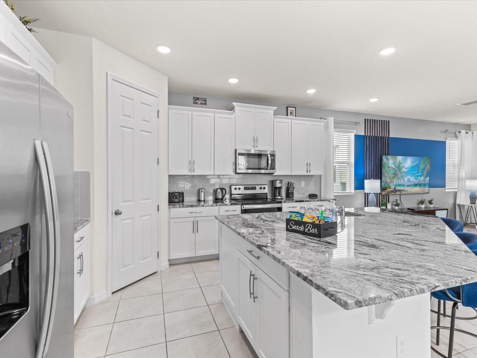 Image 8 of 56 For 8943 Coconut Breeze Drive
