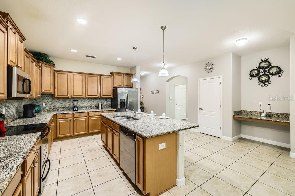 Image 11 of 49 For 8989 Cuban Palm Road