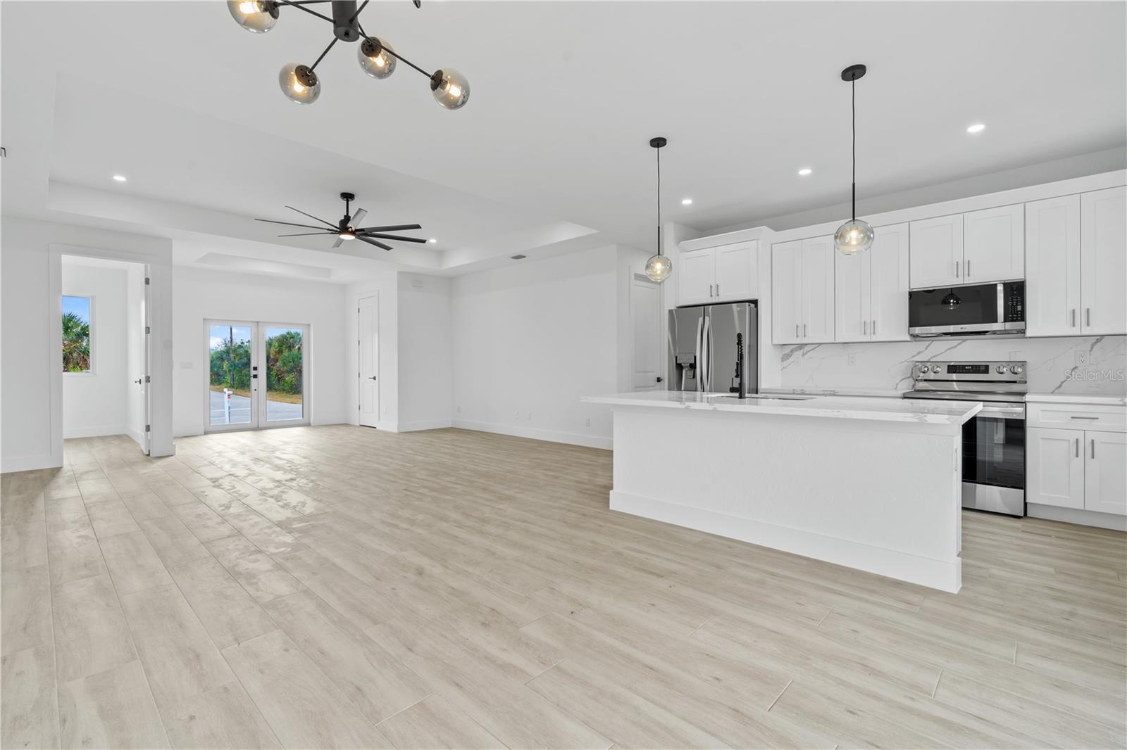 Image 16 of 49 For 13438 Mcintosh Avenue