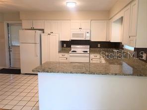 Image 6 of 15 For 461 Riverview Avenue