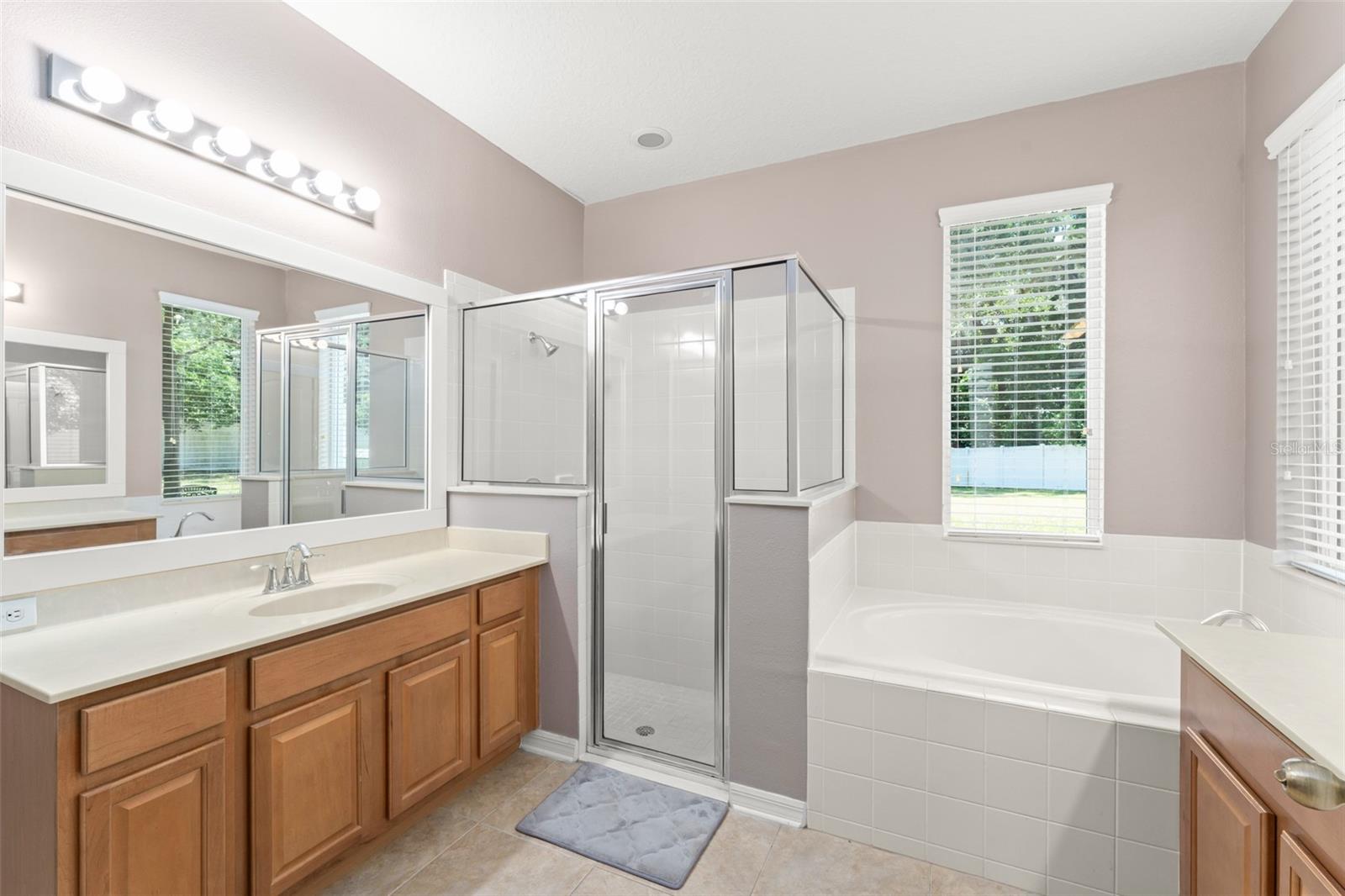 Image 20 of 39 For 2827 Park Meadow Dr