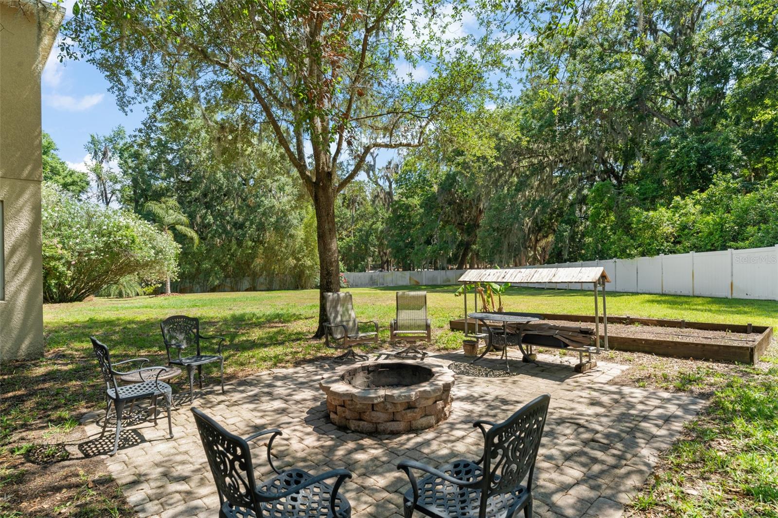 Image 33 of 39 For 2827 Park Meadow Dr