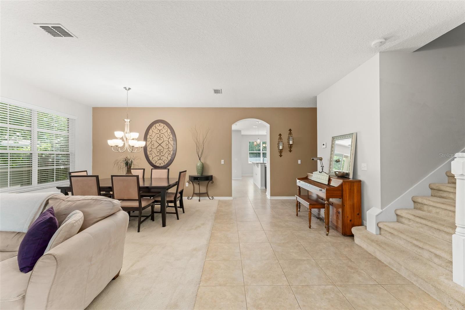 Image 4 of 39 For 2827 Park Meadow Dr