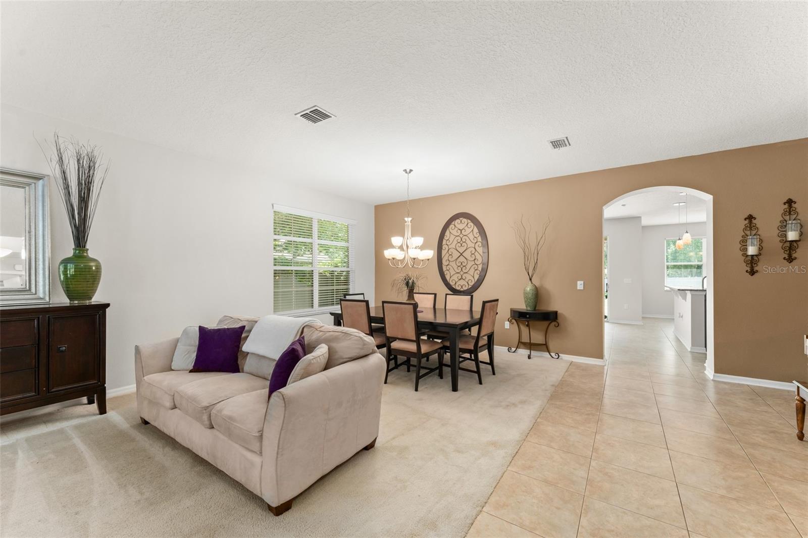 Image 6 of 39 For 2827 Park Meadow Dr