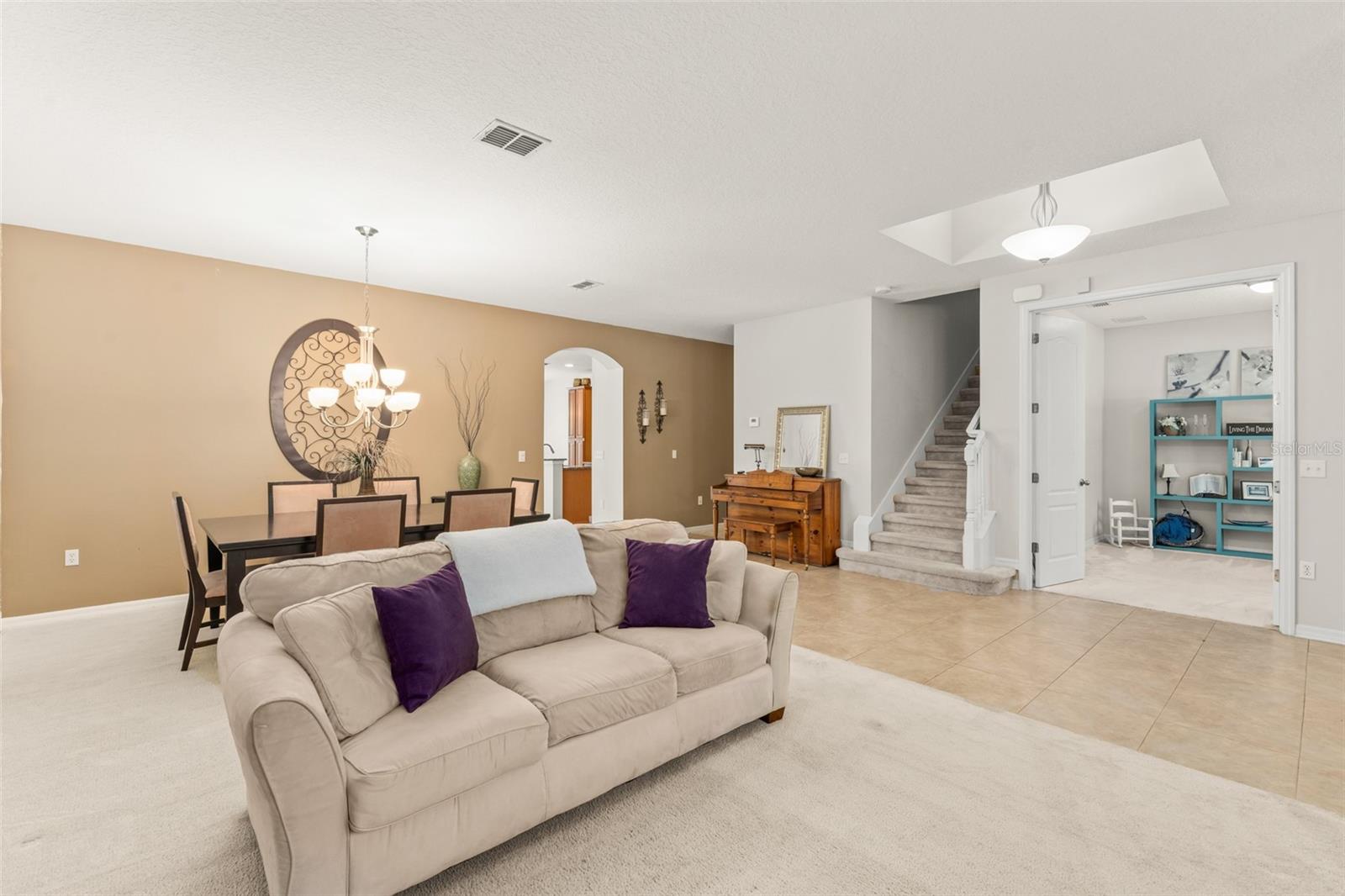 Image 7 of 39 For 2827 Park Meadow Dr