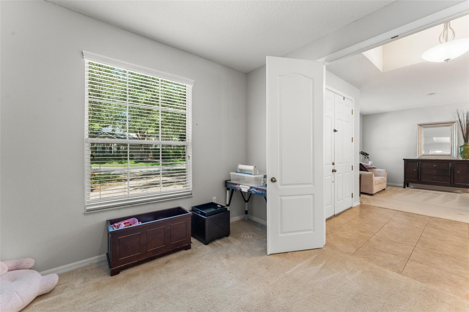 Image 9 of 39 For 2827 Park Meadow Dr