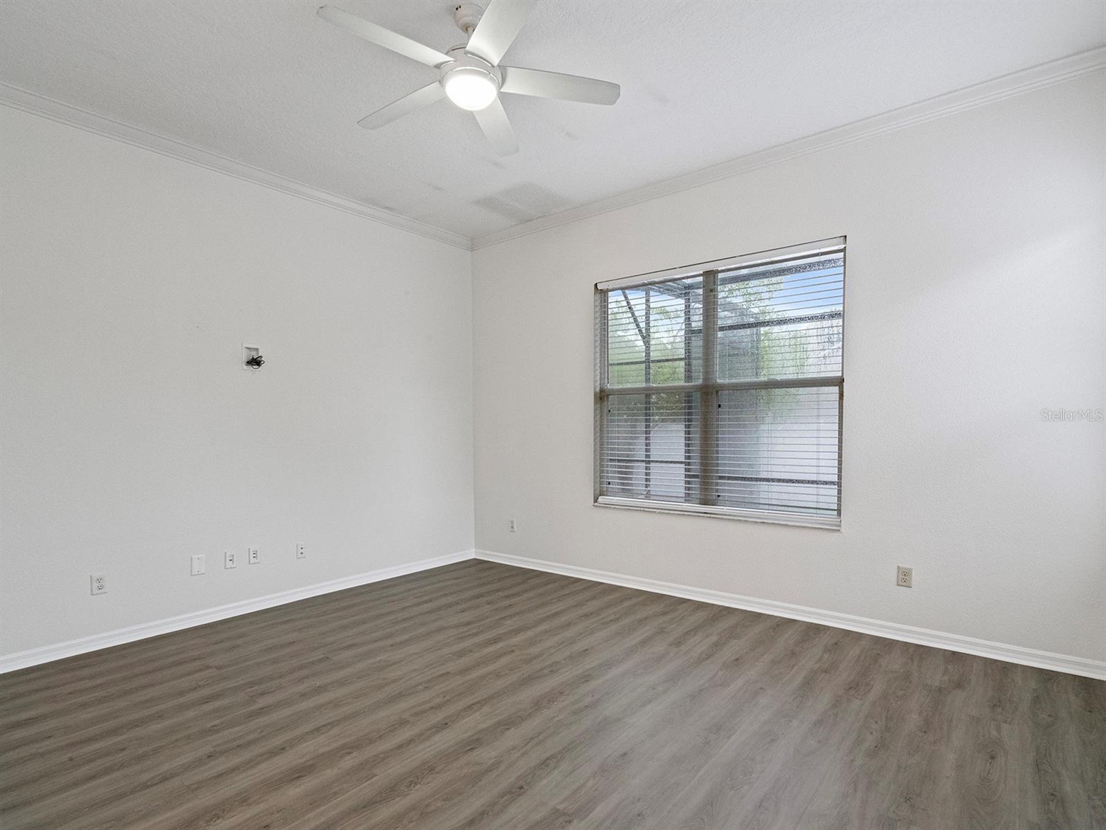 Image 9 of 34 For 2853 Strand Circle