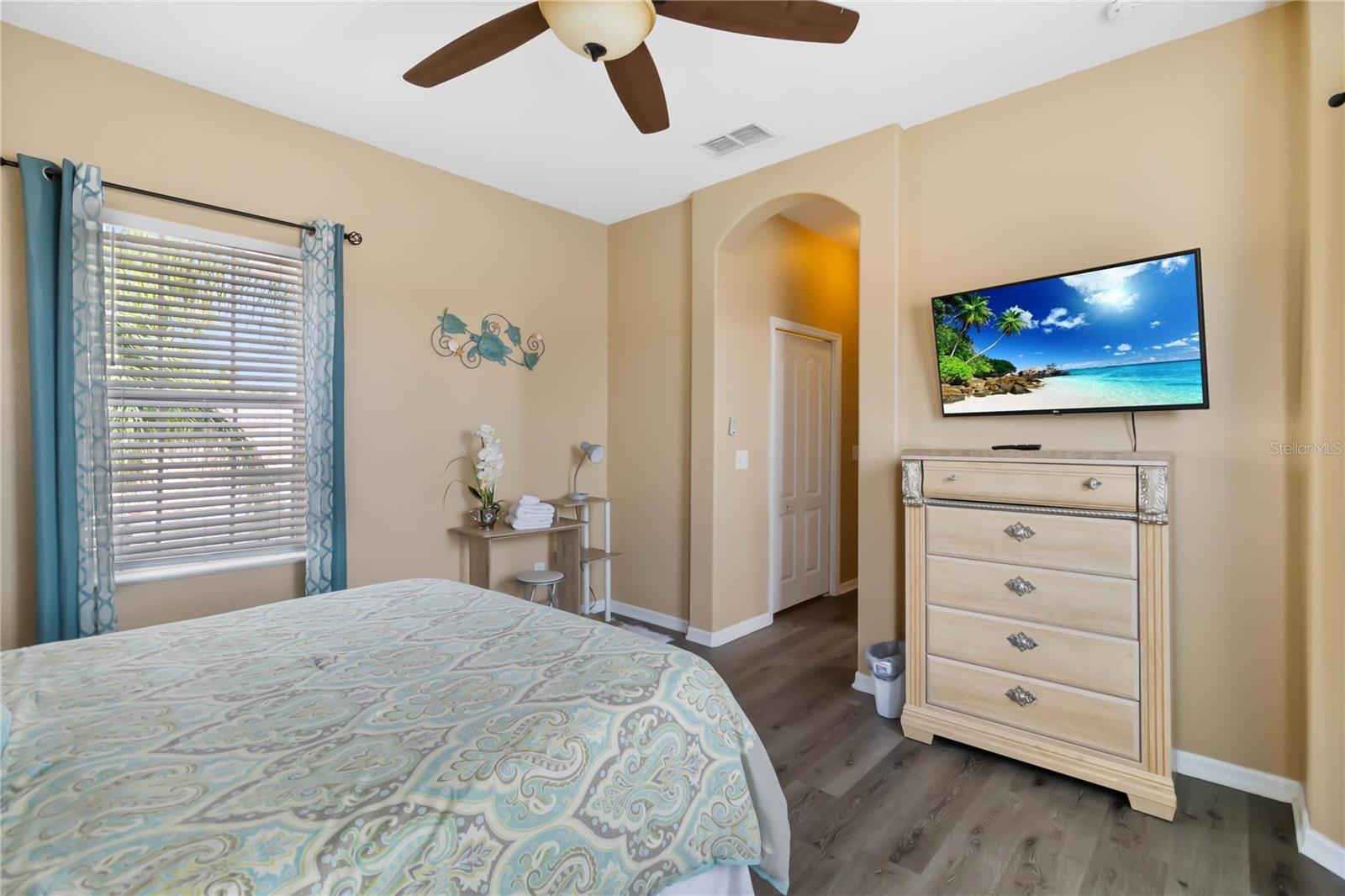 Image 21 of 40 For 822 Brunello Drive