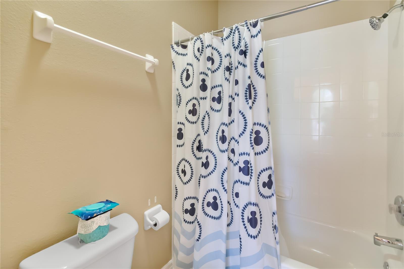 Image 26 of 40 For 822 Brunello Drive