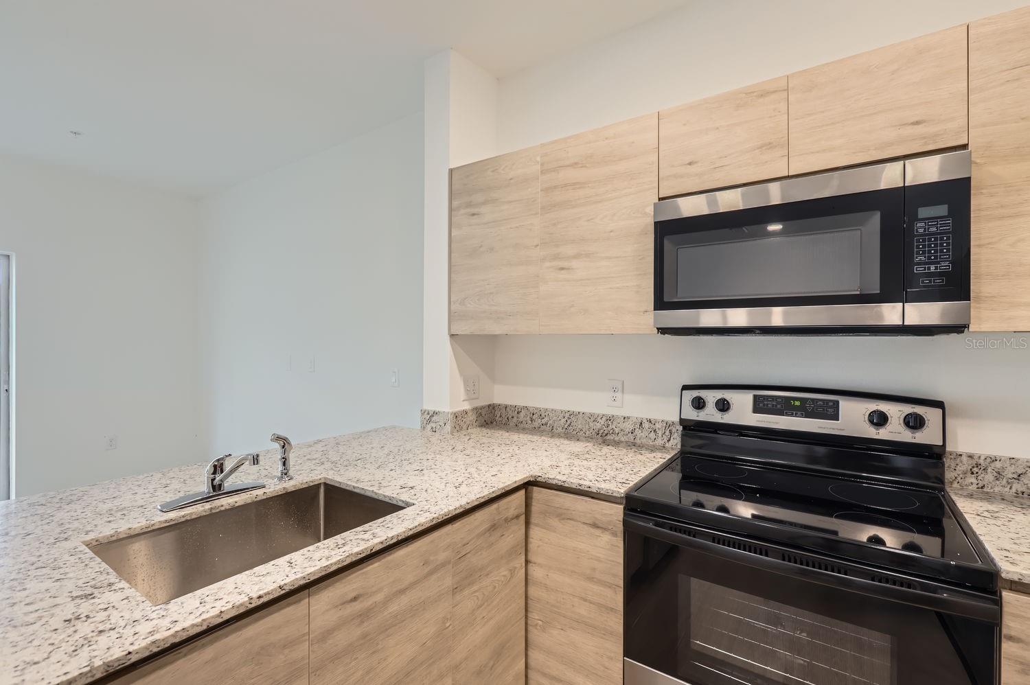 Image 10 of 32 For 1209 Southstation Place 306