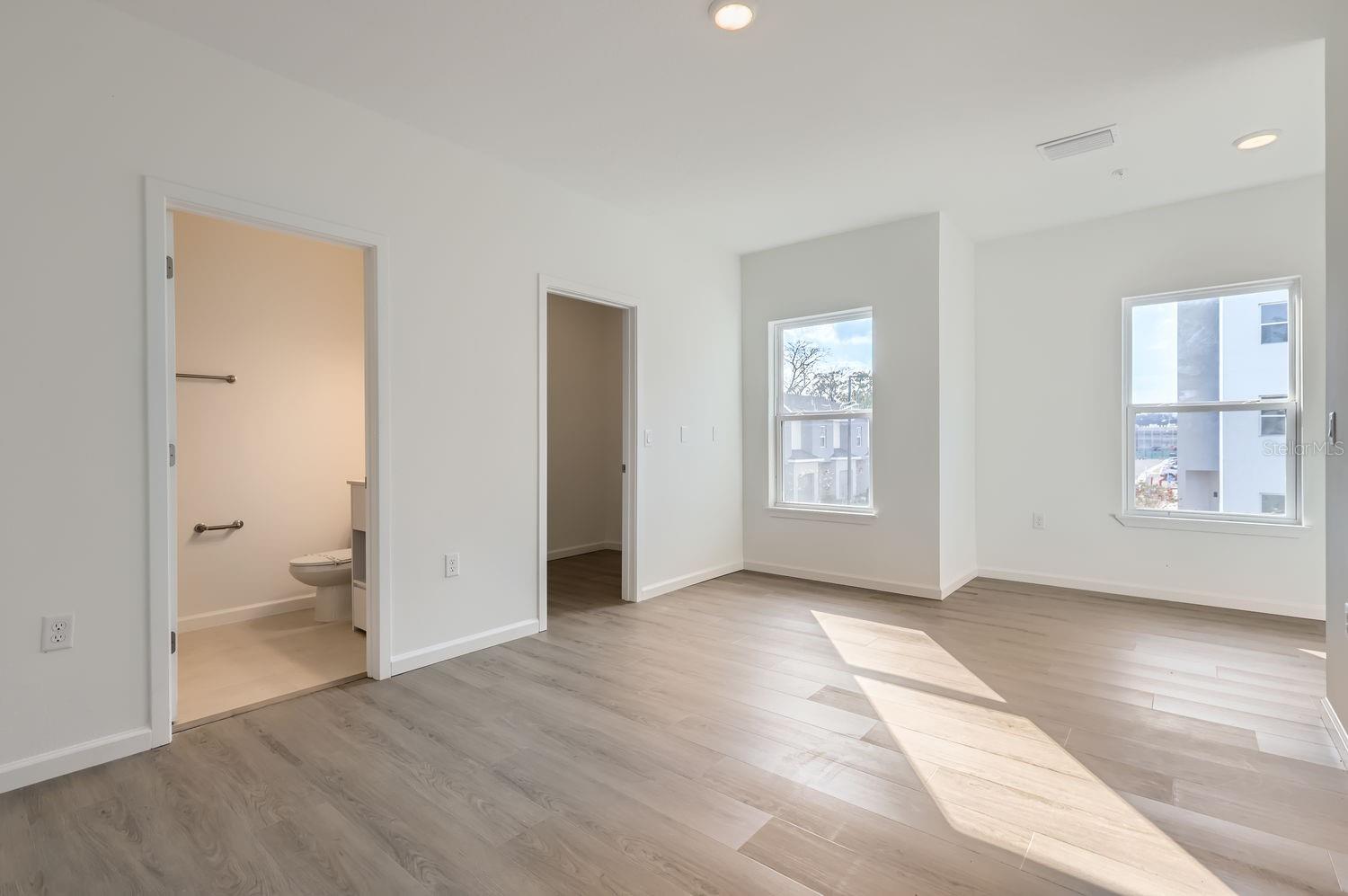 Image 13 of 32 For 1209 Southstation Place 306