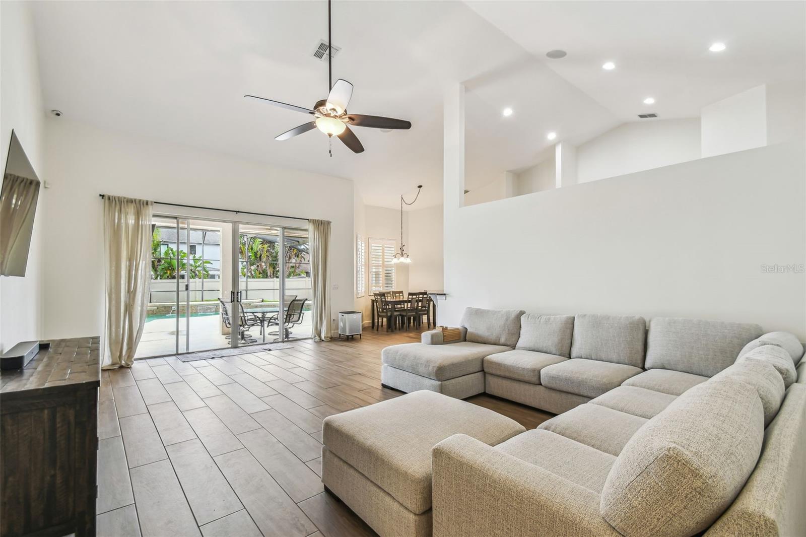 Image 14 of 100 For 14003 Sobrado Drive