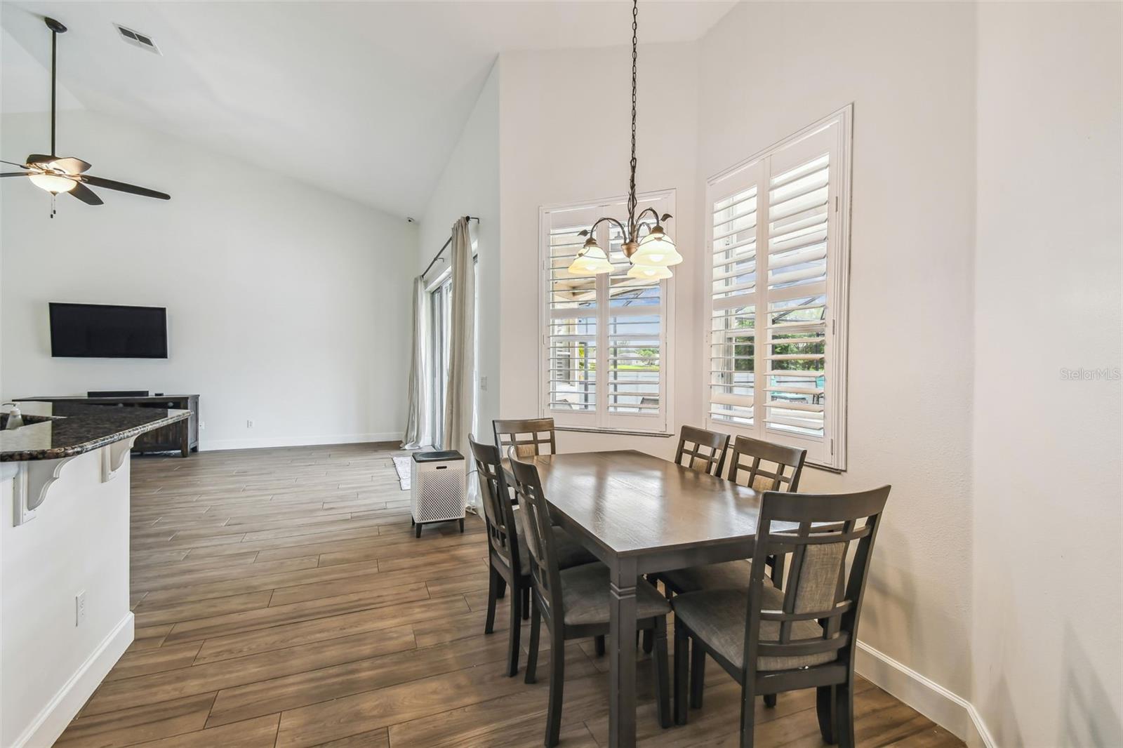 Image 18 of 100 For 14003 Sobrado Drive