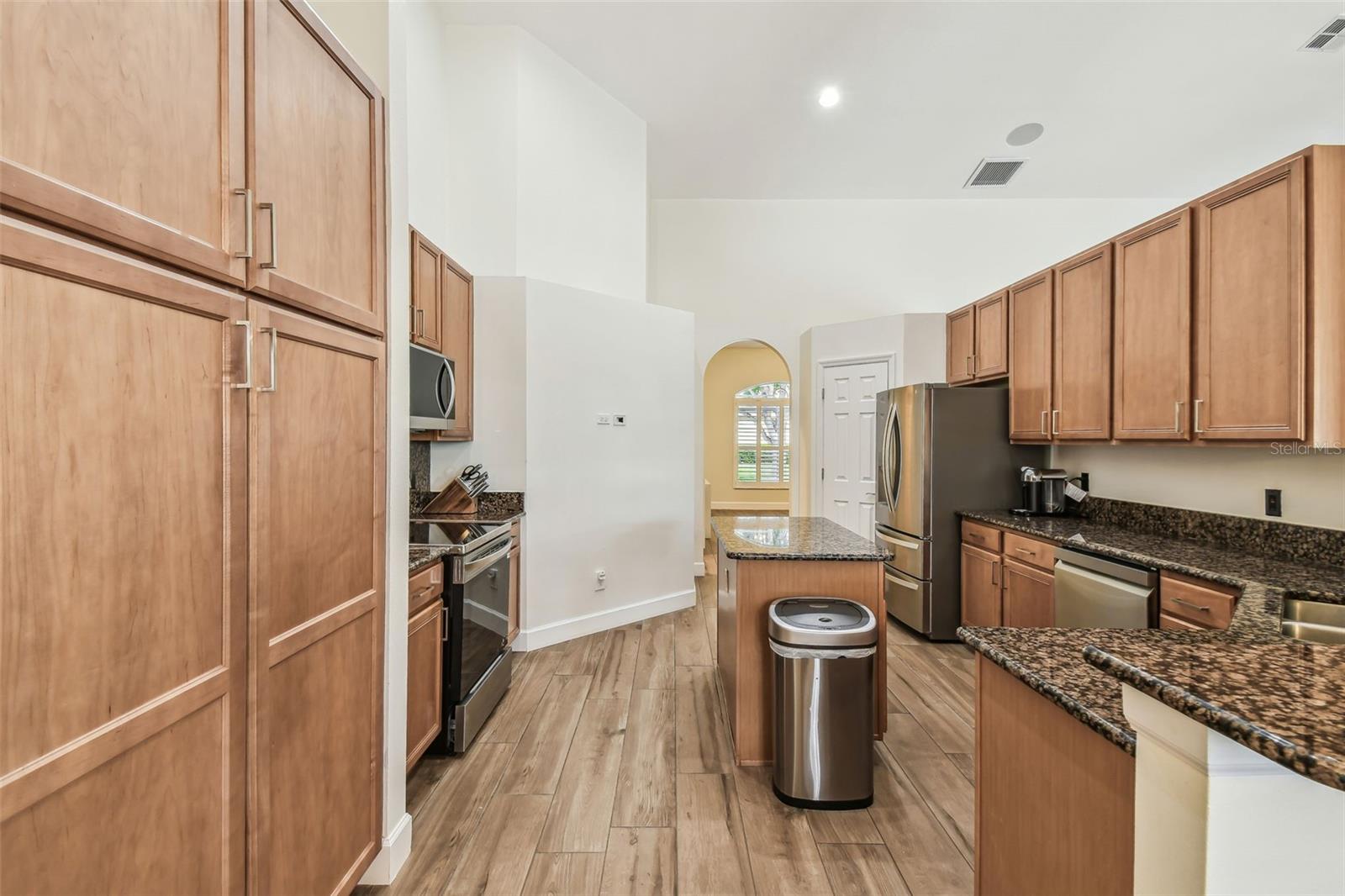 Image 20 of 100 For 14003 Sobrado Drive