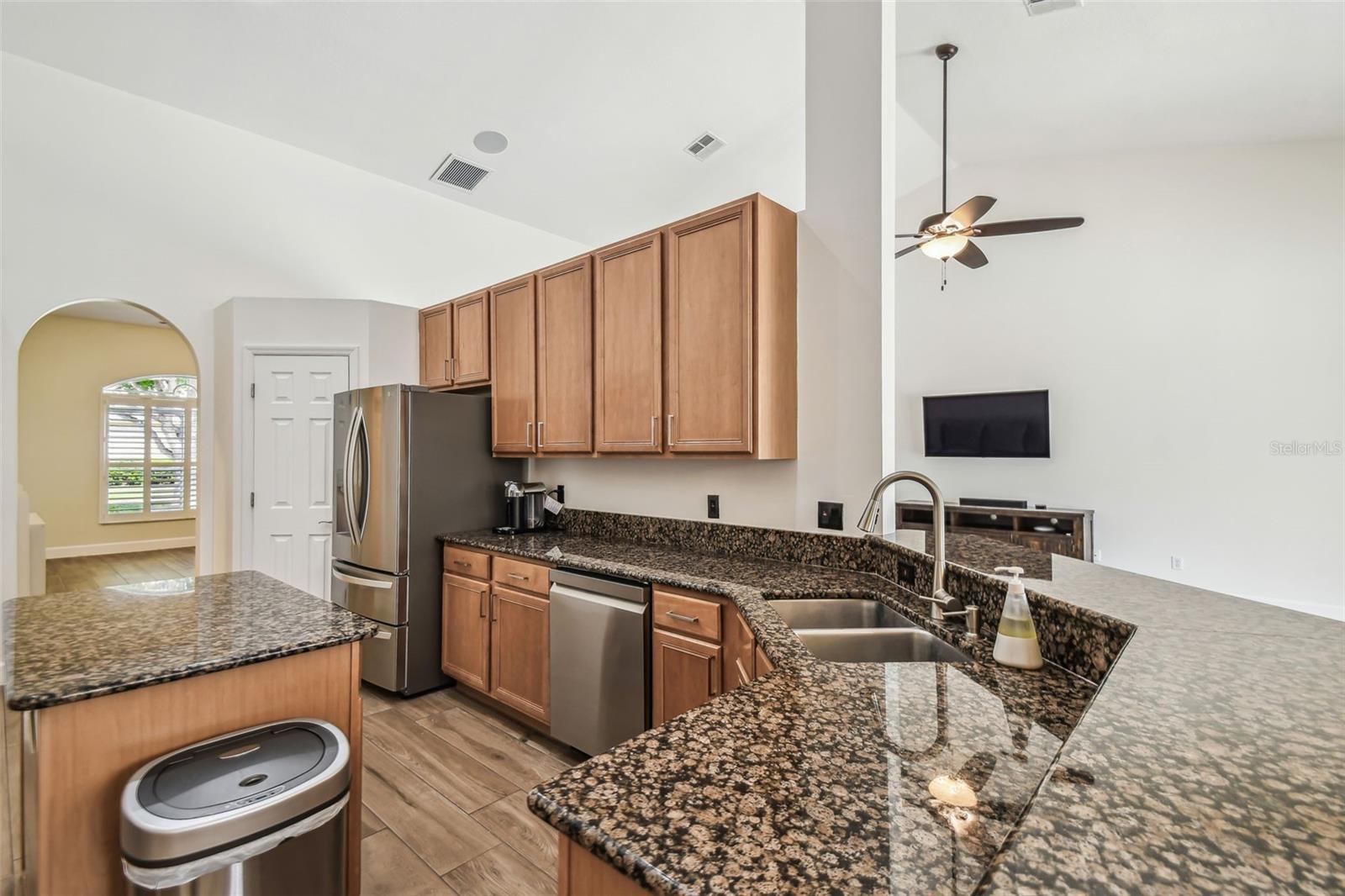 Image 26 of 100 For 14003 Sobrado Drive