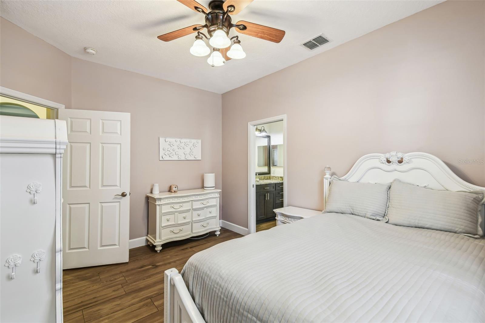 Image 44 of 100 For 14003 Sobrado Drive