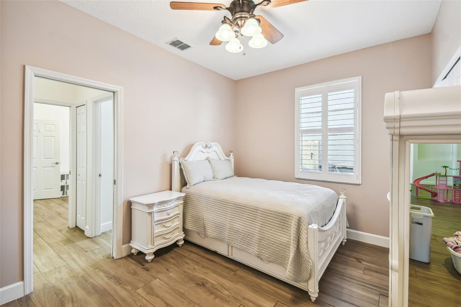 Image 45 of 100 For 14003 Sobrado Drive