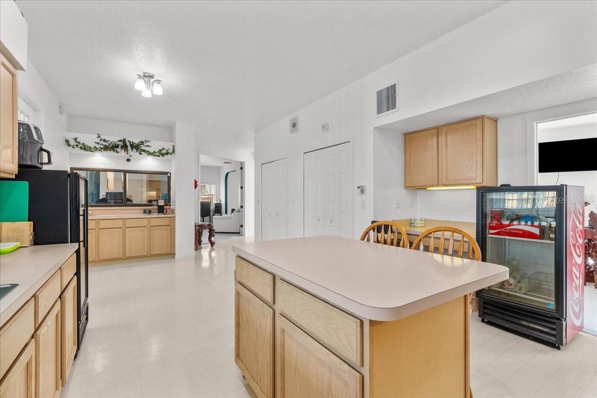 Image 12 of 37 For 1240 Falconcrest Boulevard