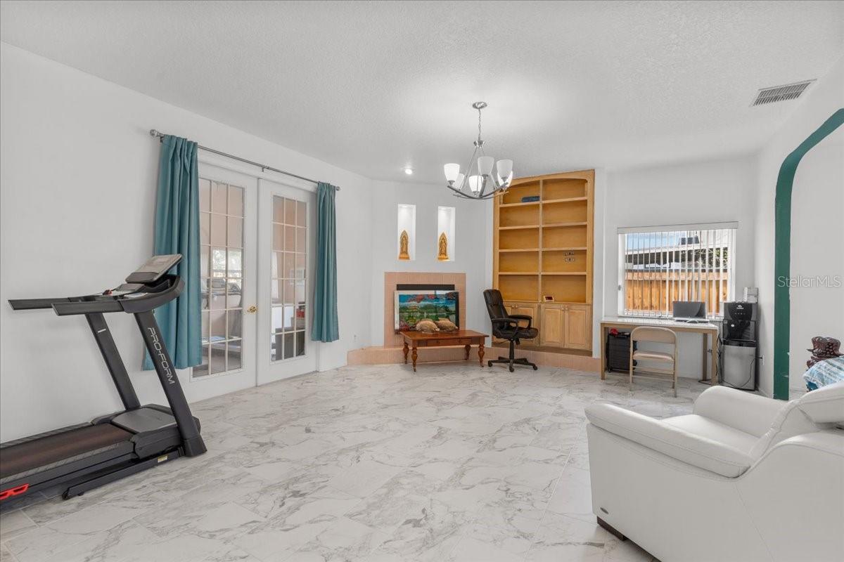 Image 17 of 37 For 1240 Falconcrest Boulevard