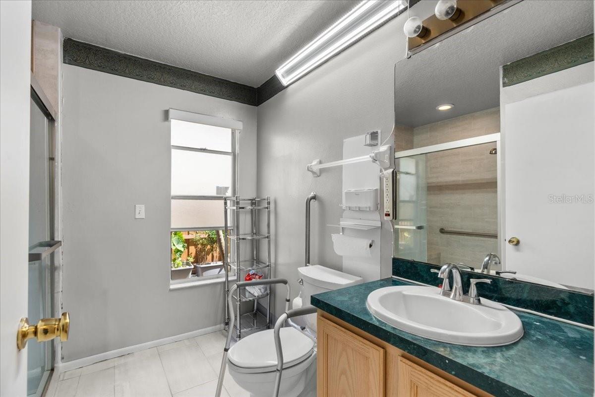 Image 19 of 37 For 1240 Falconcrest Boulevard
