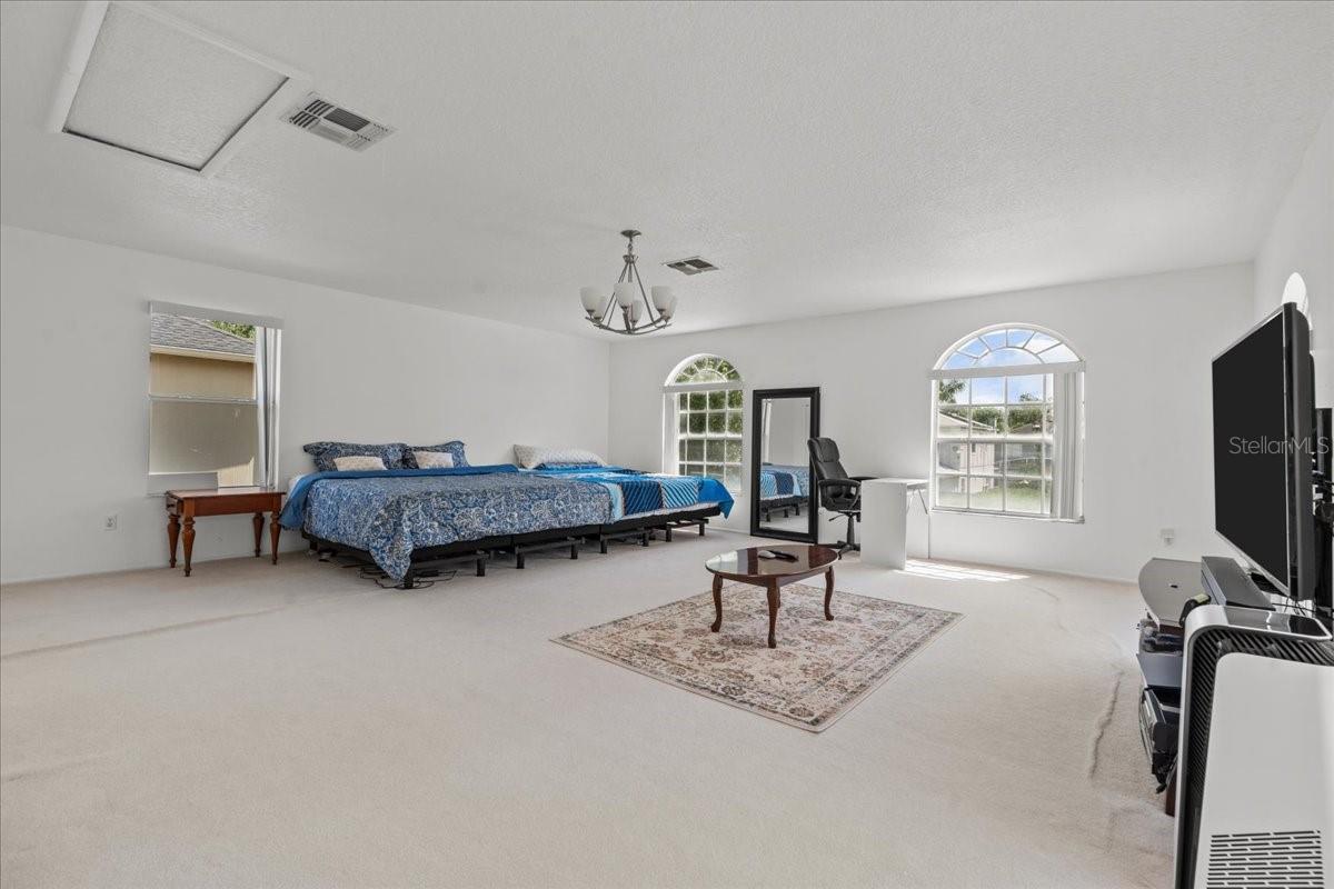 Image 32 of 37 For 1240 Falconcrest Boulevard