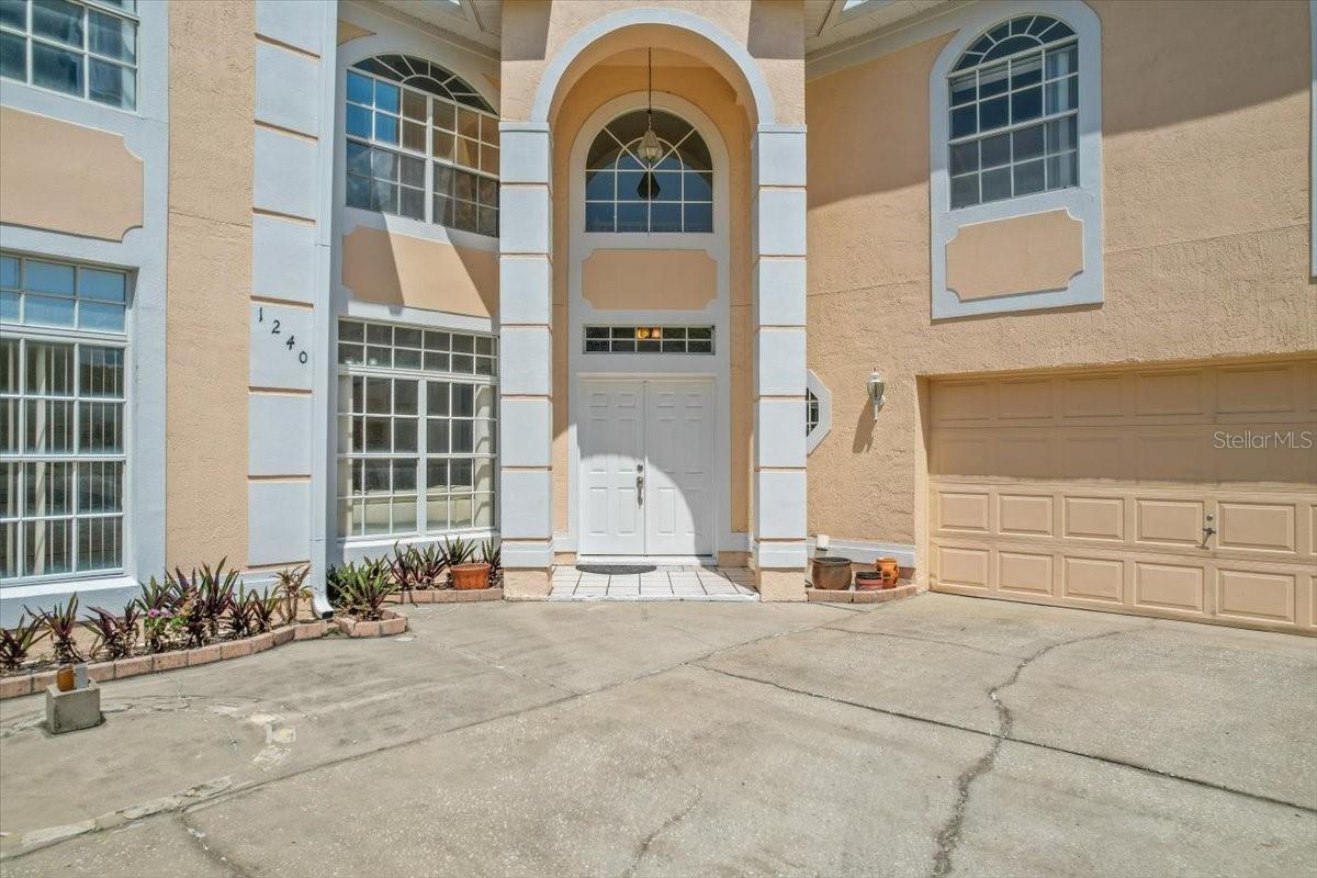 Image 8 of 37 For 1240 Falconcrest Boulevard