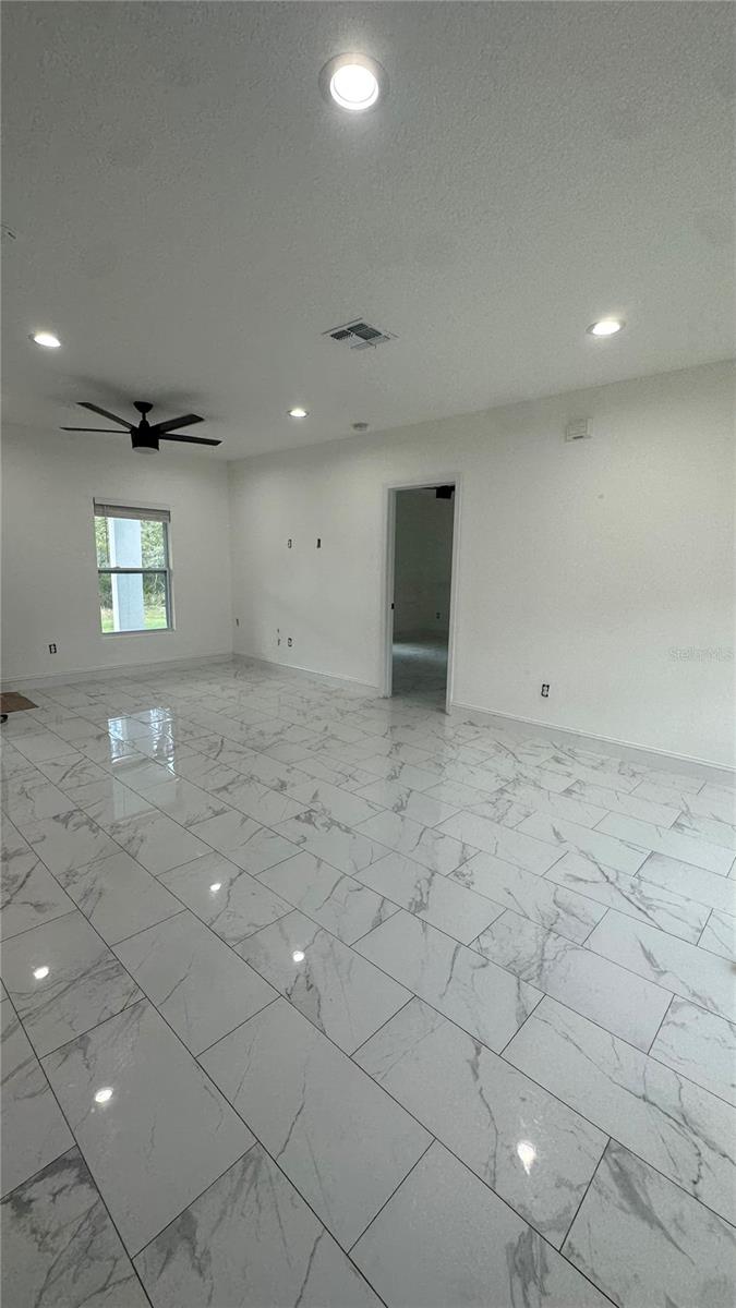 Image 4 of 8 For 2776 161st Loop