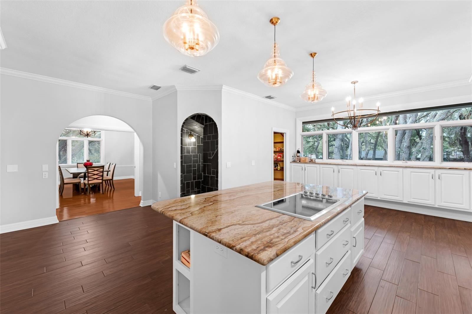 Image 10 of 78 For 5655 Oak Hollow Lane