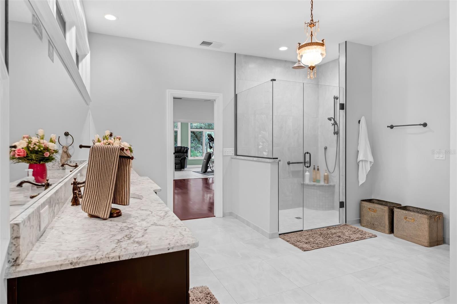 Image 18 of 78 For 5655 Oak Hollow Lane
