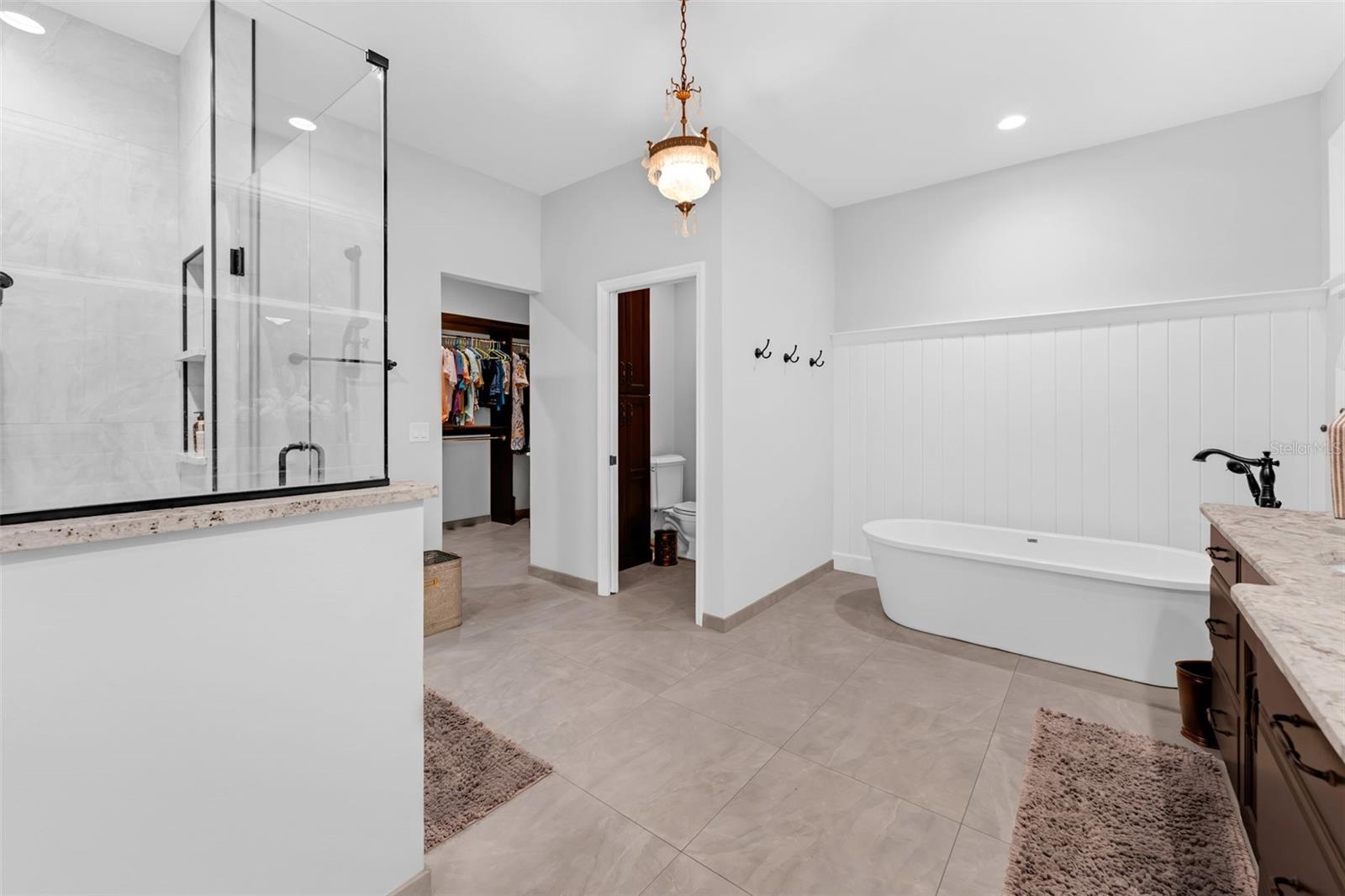 Image 19 of 78 For 5655 Oak Hollow Lane