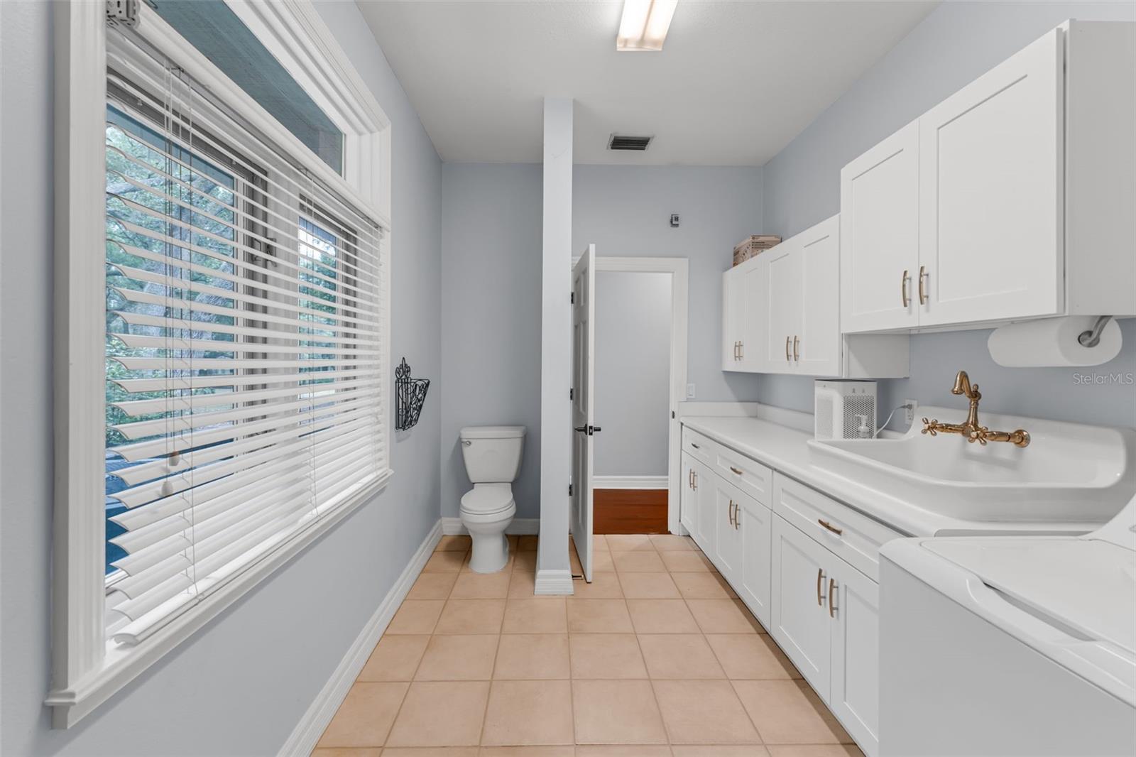 Image 39 of 78 For 5655 Oak Hollow Lane