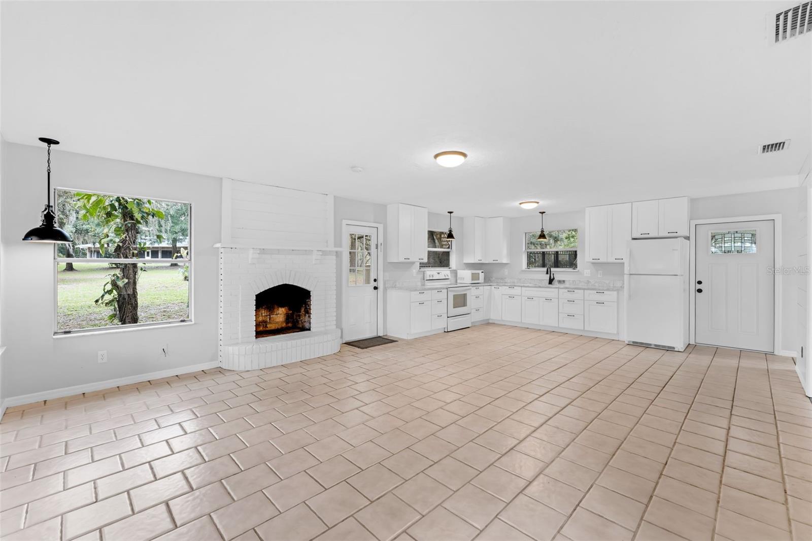Image 44 of 78 For 5655 Oak Hollow Lane