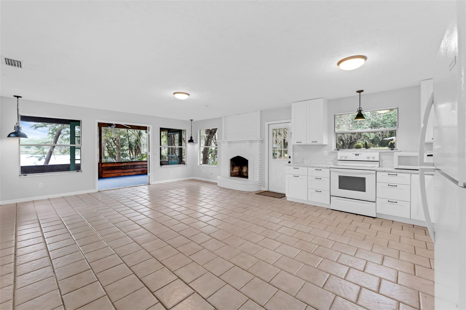 Image 45 of 78 For 5655 Oak Hollow Lane