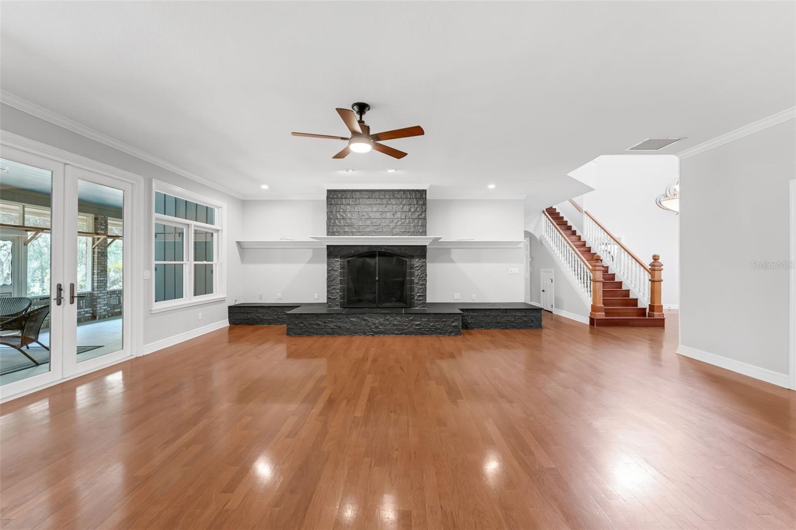 Image 5 of 78 For 5655 Oak Hollow Lane