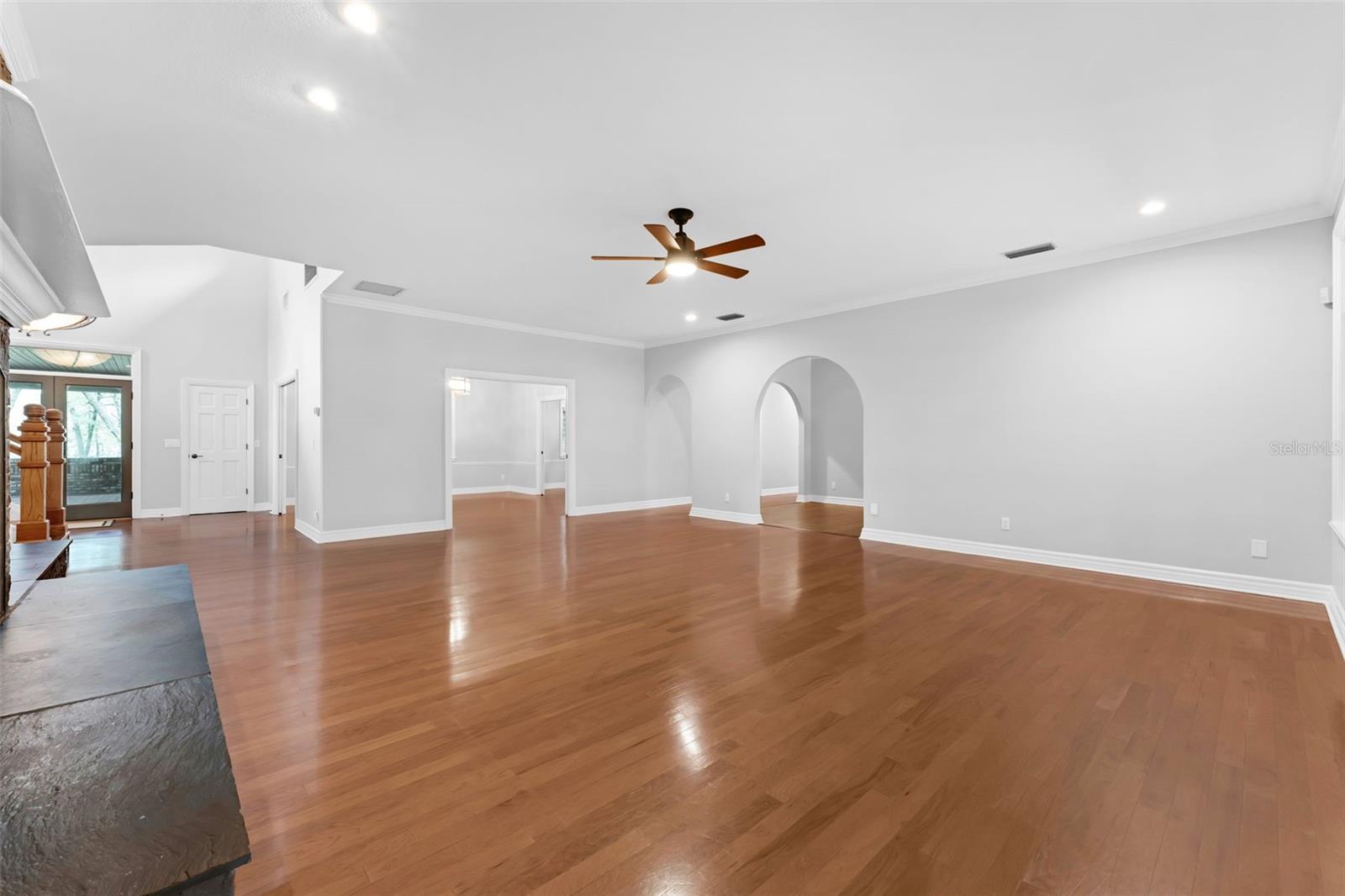 Image 6 of 78 For 5655 Oak Hollow Lane