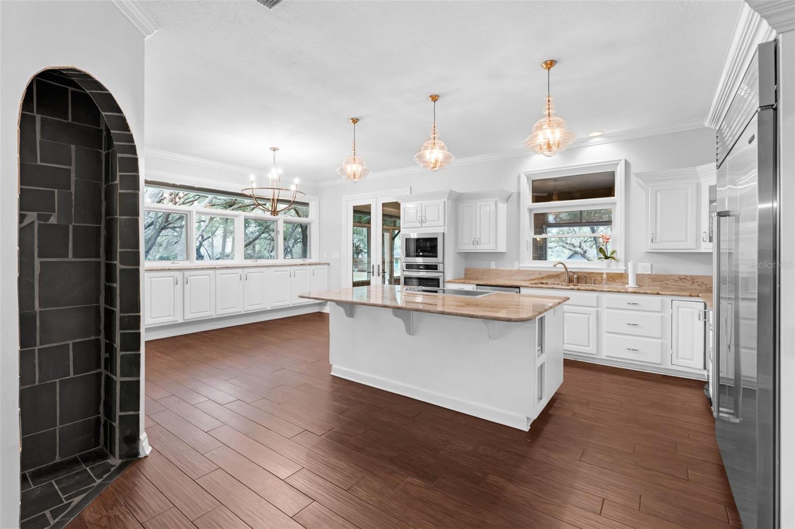 Image 9 of 78 For 5655 Oak Hollow Lane