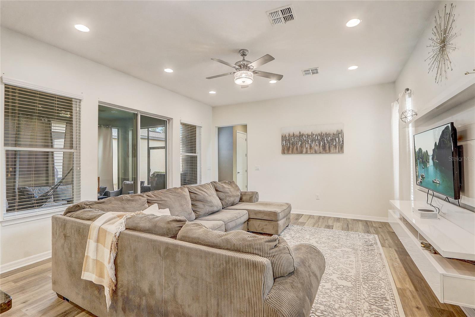 Image 11 of 37 For 17084 Harbor Oak Parkway