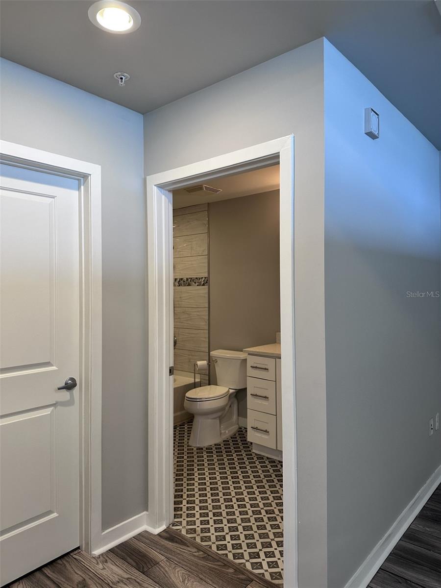 Image 16 of 24 For 155 Court Avenue 2406