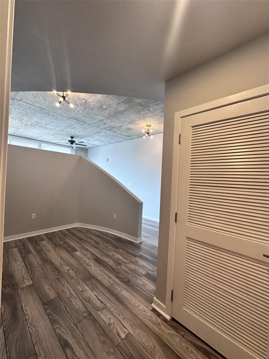 Image 19 of 24 For 155 Court Avenue 2406