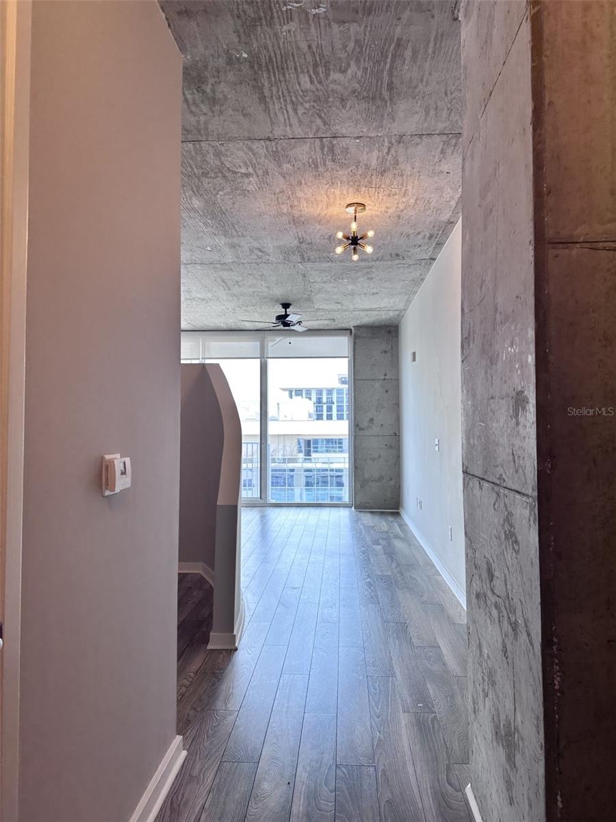 Image 3 of 24 For 155 Court Avenue 2406