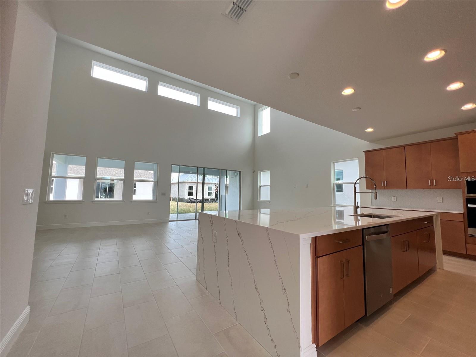 Image 11 of 49 For 19141 Planetree Street