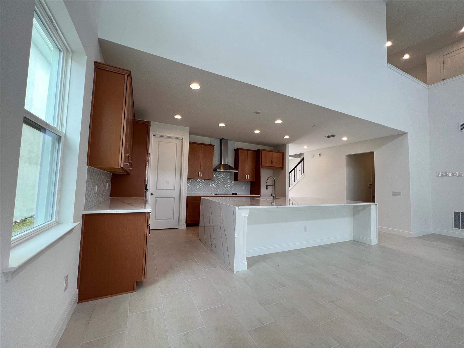 Image 12 of 49 For 19141 Planetree Street