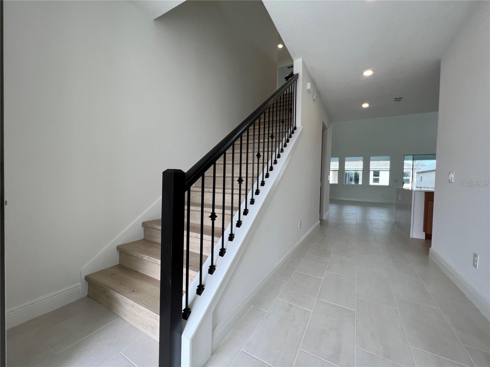 Image 15 of 49 For 19141 Planetree Street