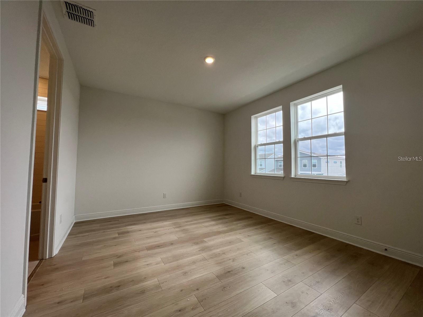 Image 20 of 49 For 19141 Planetree Street