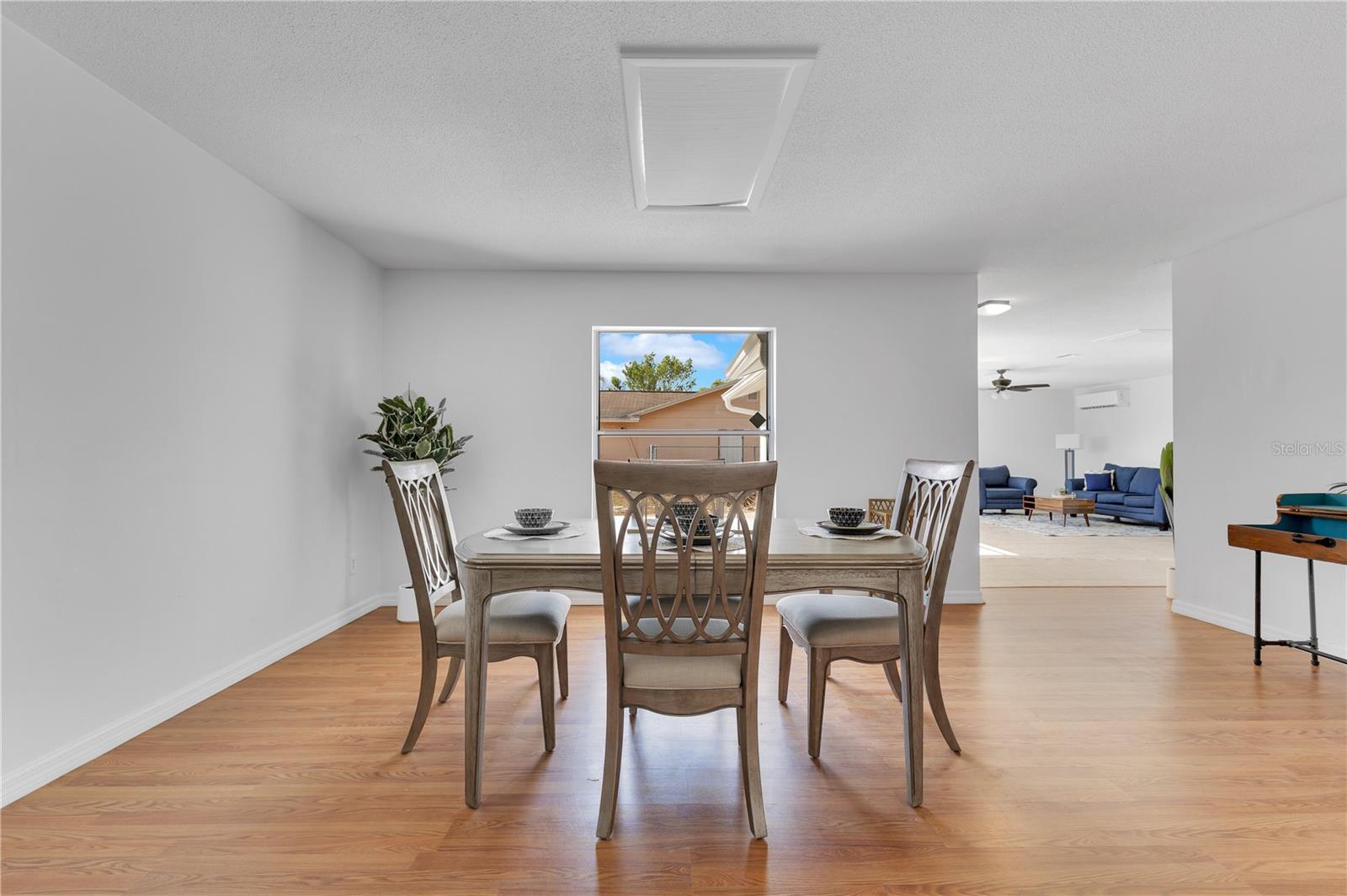 Image 10 of 38 For 1340 Bakersfield Avenue