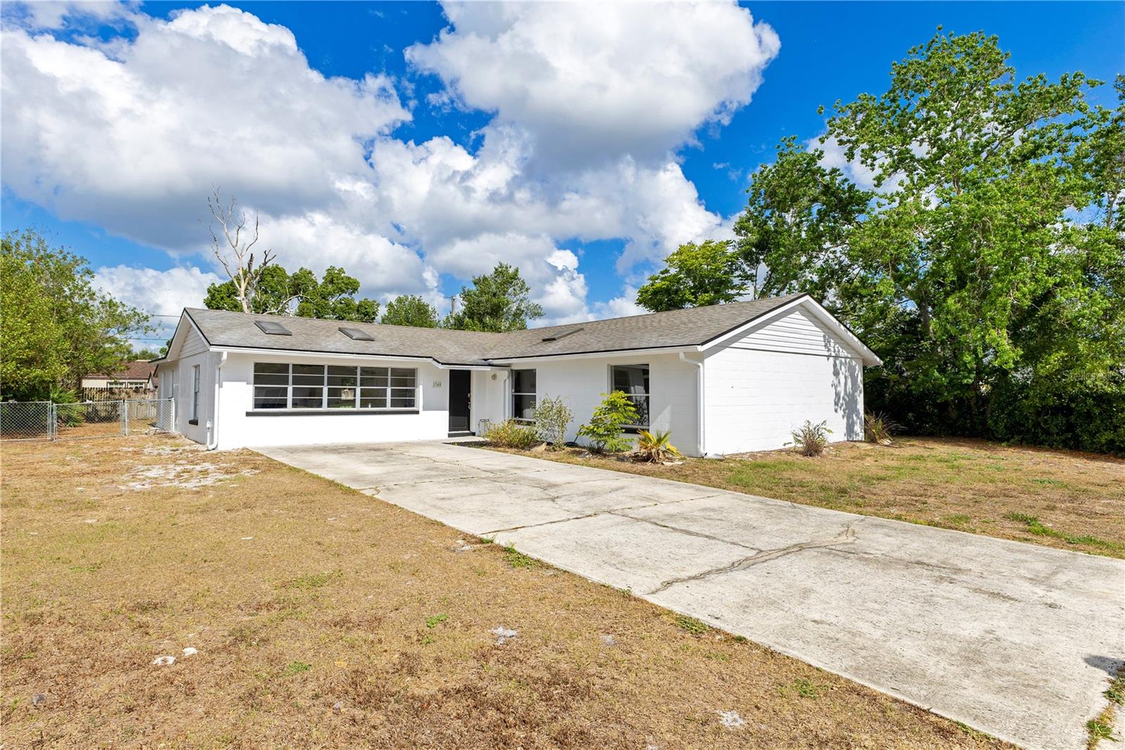 Image 2 of 38 For 1340 Bakersfield Avenue