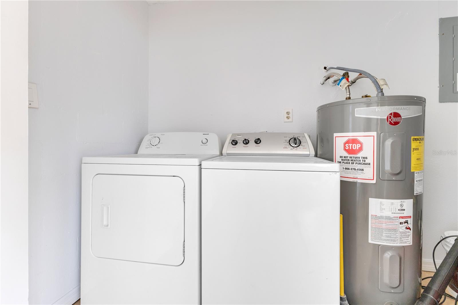 Image 27 of 38 For 1340 Bakersfield Avenue